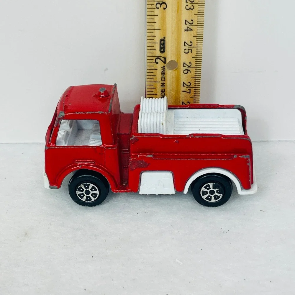 Vintage Tootsietoy Diecast Fire Truck Red White Pumper Emergency Vehicle Toy
